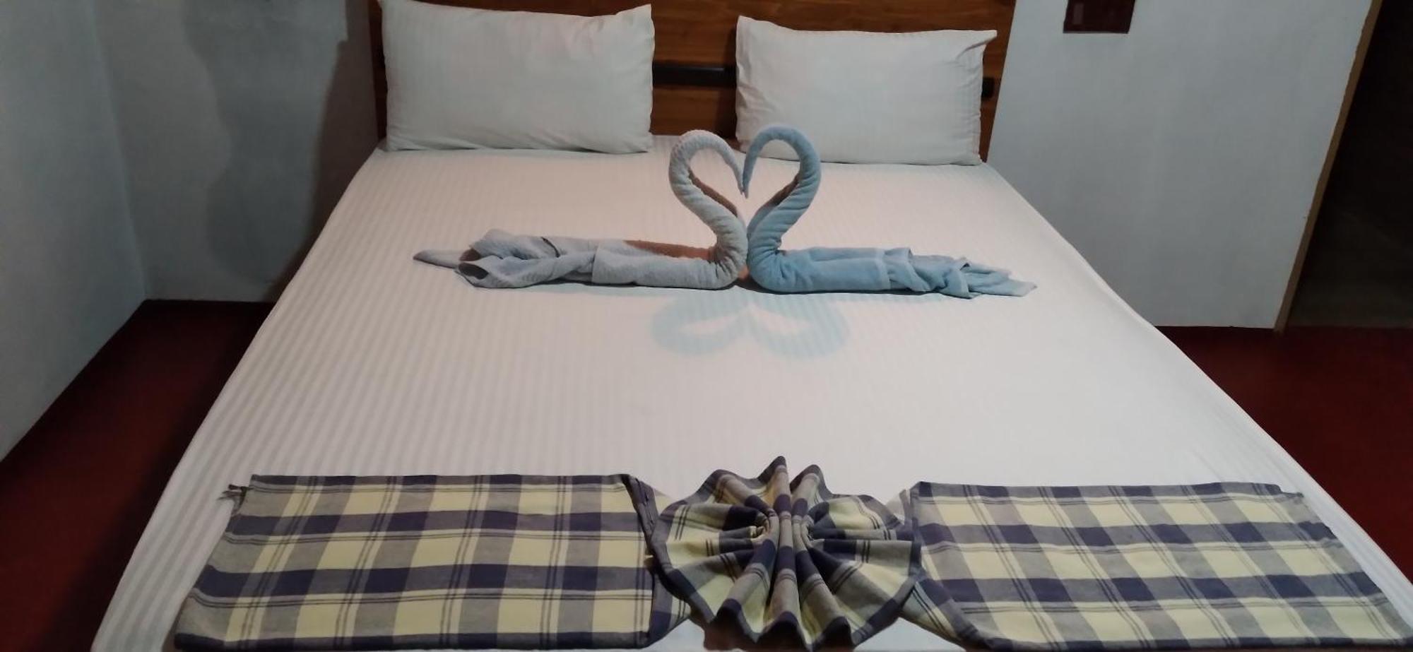 Soma Cabana, Homestay & Restaurant Tangalle Esterno foto