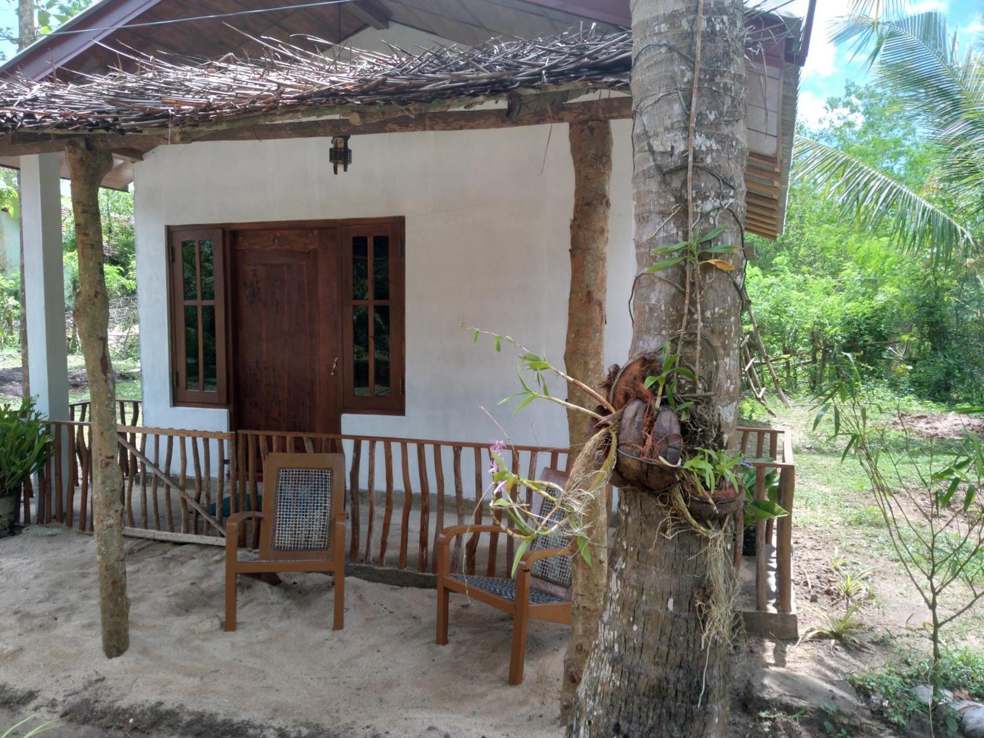 Soma Cabana, Homestay & Restaurant Tangalle Esterno foto