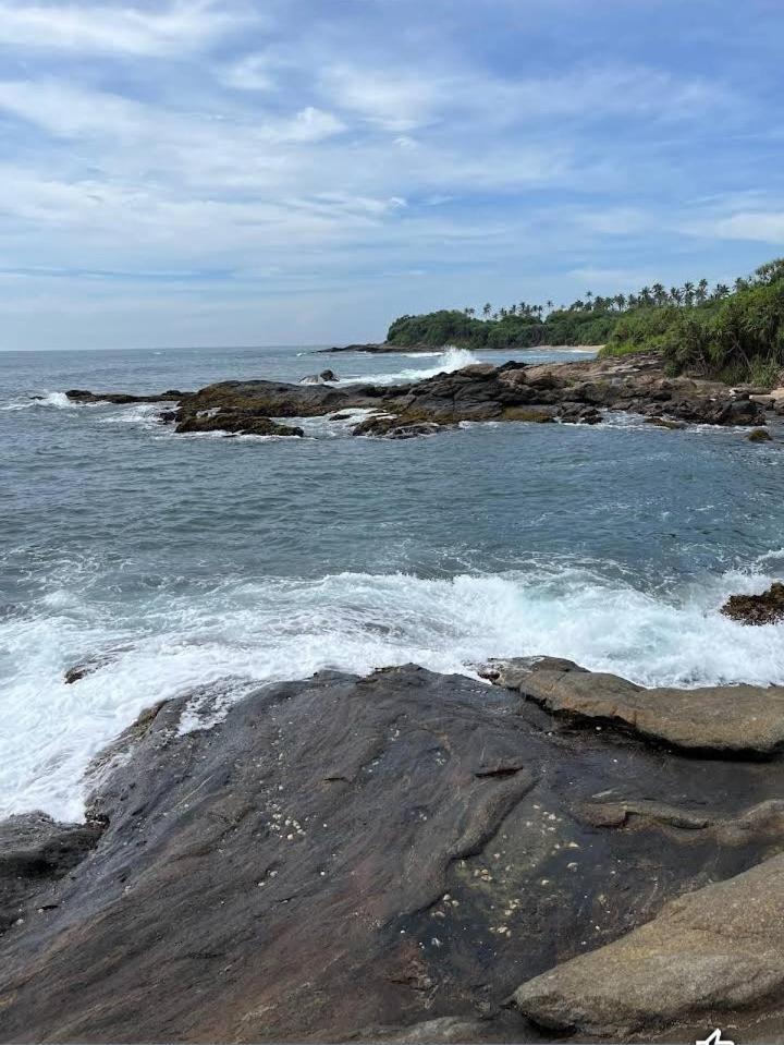 Soma Cabana, Homestay & Restaurant Tangalle Esterno foto