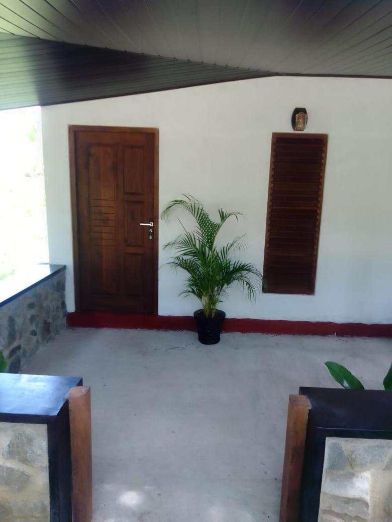 Soma Cabana, Homestay & Restaurant Tangalle Esterno foto