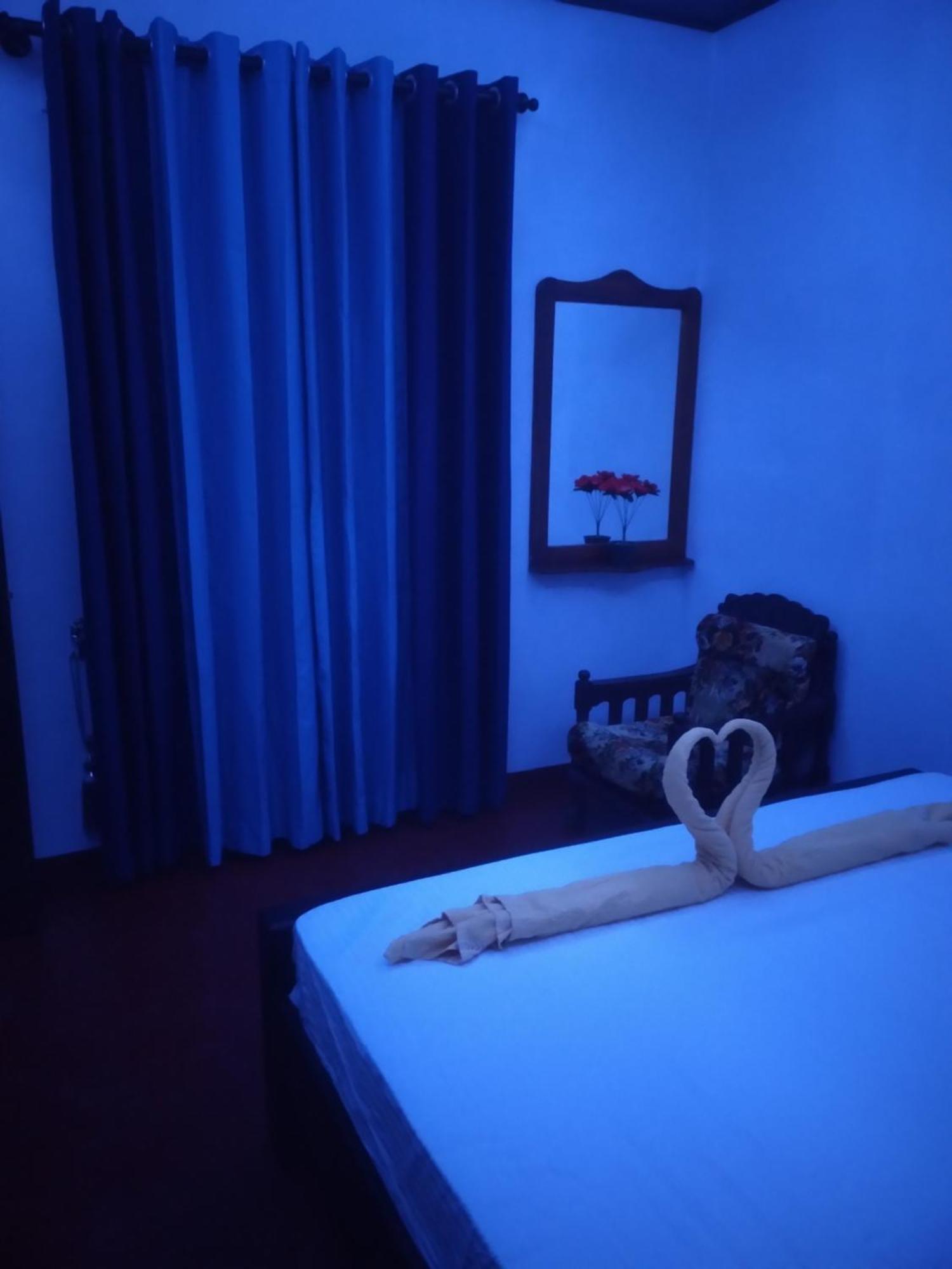 Soma Cabana, Homestay & Restaurant Tangalle Esterno foto