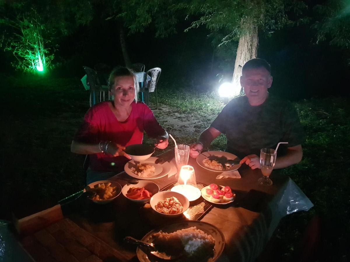 Soma Cabana, Homestay & Restaurant Tangalle Esterno foto